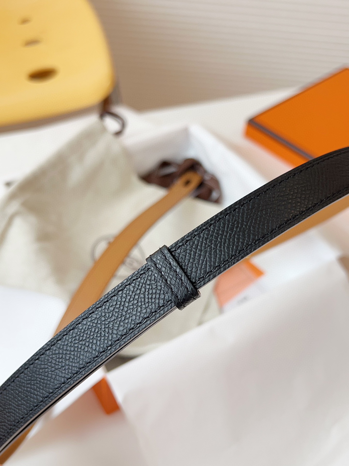 HERMÈS 슬림 레더 벨트